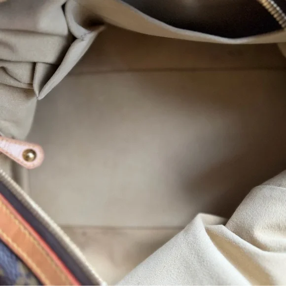 Louis Vuitton Stephen Bag
Monogram Stephen Sprouse 2006
Limited Edition Rare - Picture 8 of 9